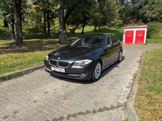 2010 BMW 5 серии 528i VI (F10/F11/F07), серый, 1600000 рублей, вид 2