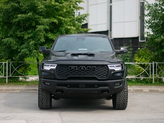 2025 Ram 1500 RHO V Рестайлинг, чёрный, 9999000 рублей, вид 2