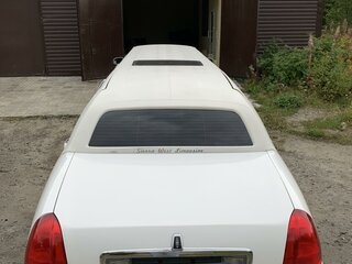 2003 Lincoln Town Car III Рестайлинг, белый, 700000 рублей, вид 3