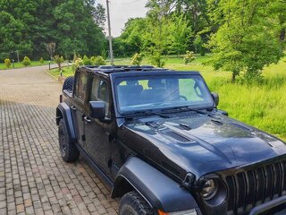 2023 Jeep Wrangler 4xe IV (JL) Рестайлинг, чёрный, 5500000 рублей, вид 3