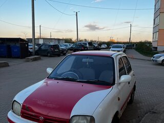 1995 Nissan March II (K11), белый, 137000 рублей, вид 1