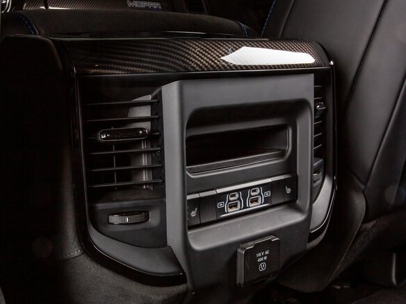 2024 Ram 1500 Crew Cab V Рестайлинг, чёрный, 9998000 рублей - вид 30