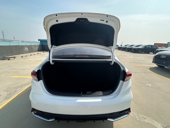 2022 Kia K3 II (China Market) Рестайлинг, белый, 2033000 рублей - вид 37