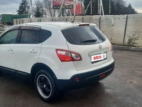 2011 Nissan Qashqai I Рестайлинг, белый, 900000 рублей, вид 2