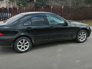 2007 Mercedes-Benz C-Класс 180 II (W203) Рестайлинг, чёрный, 470000 рублей, вид 2