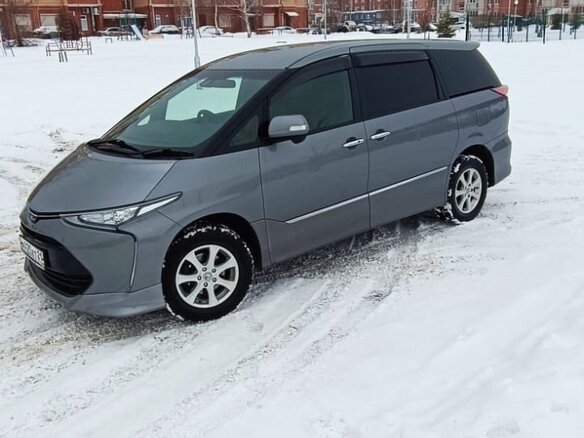 2016 Toyota Estima III Рестайлинг 3, серый, 3100000 рублей - вид 3