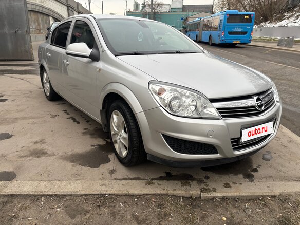 2013 Opel Astra H Рестайлинг, серебристый, 750000 рублей - вид 1