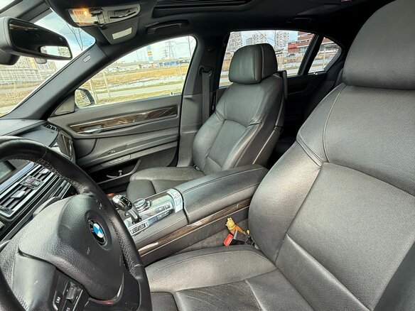 2015 BMW 7 серии Long 740Li xDrive V (F01/F02/F04) Рестайлинг, белый, 2700000 рублей - вид 15