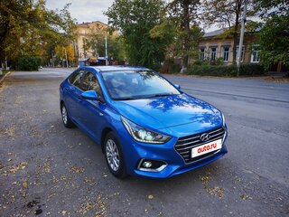2017 Hyundai Solaris II, синий, 1450000 рублей, вид 2