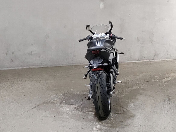 2024 Triumph Daytona 660, чёрный, 1000000 рублей - вид 4