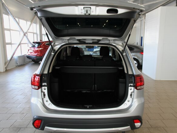 2016 Mitsubishi Outlander III Рестайлинг 2, серебристый - вид 15