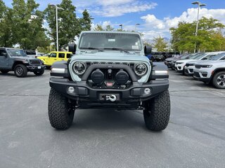 2024 Jeep Wrangler IV (JL), серебристый, 11037624 рублей, вид 2