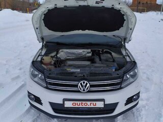 2013 Volkswagen Tiguan I Рестайлинг, белый, 1350000 рублей, вид 3