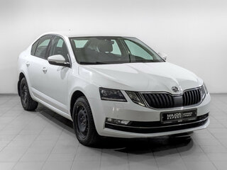 2020 Skoda Octavia III (A7) Рестайлинг, белый, 1830000 рублей, вид 3