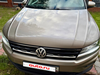 2018 Volkswagen Tiguan II, бежевый, 2150000 рублей, вид 2