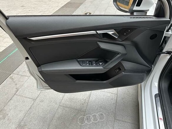 2022 Audi A3 Sportback 35 TFSI IV (8Y), белый, 2330000 рублей - вид 15