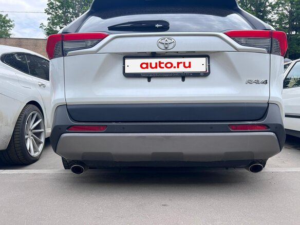 2022 Toyota RAV4 V (XA50), белый, 4100000 рублей - вид 3