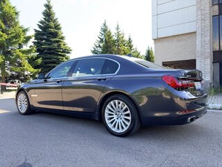 2014 BMW 7 серии 750i xDrive V (F01/F02/F04) Рестайлинг, серый, 1666666 рублей, вид 5