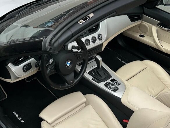2011 BMW Z4 30i II (E89), серебристый, 3999999 рублей - вид 7