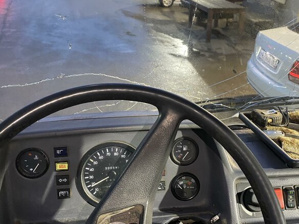 1995 Mercedes-Benz 308D, жёлтый, 750000 рублей - вид 11