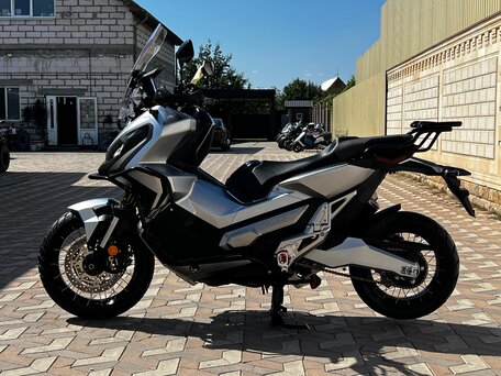 2018 Honda X-ADV, серебристый, 1150000 рублей, вид 4
