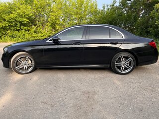2018 Mercedes-Benz E-Класс 220 d V (W213, S213, C238), чёрный, 3100000 рублей, вид 4