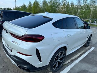 2022 BMW X6 M50i III (G06), белый, 11500000 рублей, вид 4