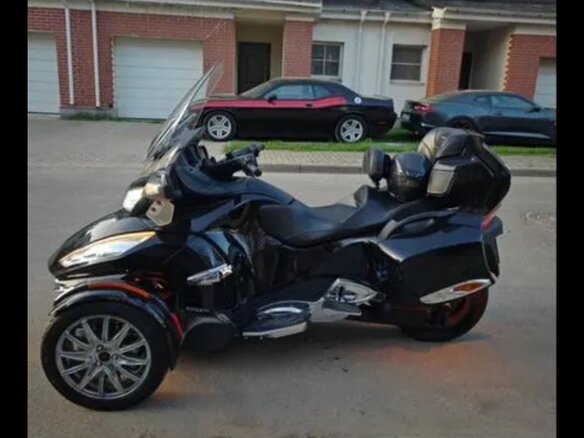 2014 BRP Can-Am Spyder, чёрный, 1935000 рублей - вид 9