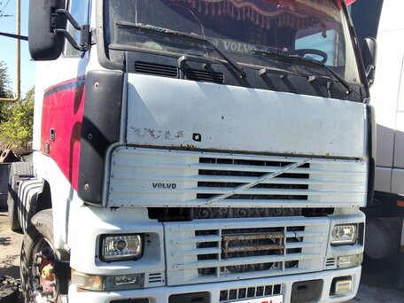 1995 Volvo FH, белый, 700000 рублей, вид 4