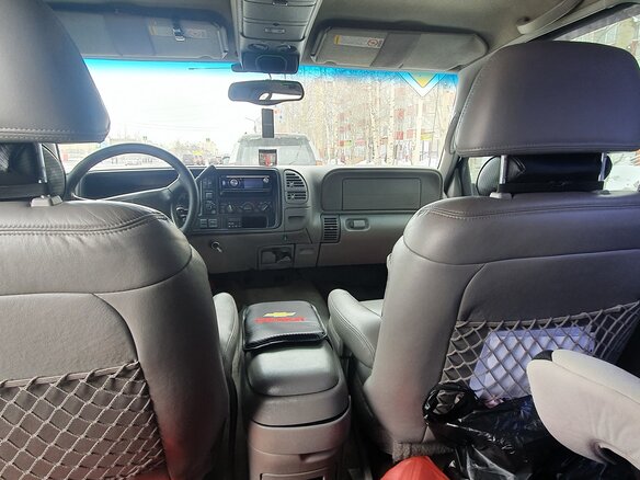 1997 Chevrolet Tahoe I, чёрный, 1300000 рублей - вид 12