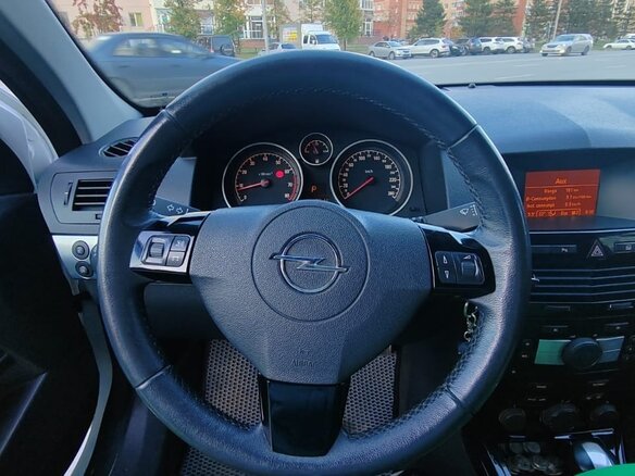 2013 Opel Astra H Рестайлинг, белый, 860000 рублей - вид 7