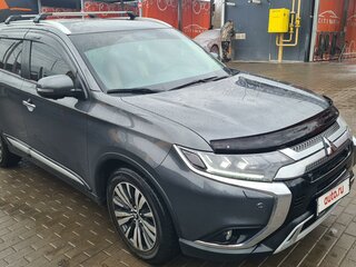 2019 Mitsubishi Outlander III Рестайлинг 3, серый, 2700000 рублей, вид 1
