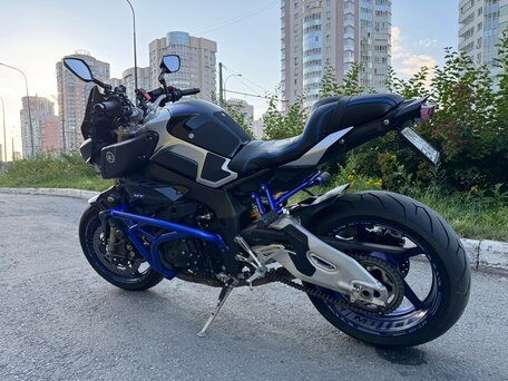 2018 Yamaha MT-10SP, серебристый, 1420000 рублей, вид 2