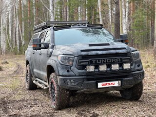 2011 Toyota Tundra CrewMax II, серый, 6050000 рублей, вид 2