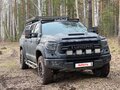 2011 Toyota Tundra CrewMax II, серый, 6000000 рублей - вид 1