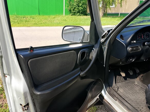 2011 Chevrolet Niva I Рестайлинг, серебристый, 465000 рублей - вид 14