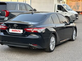 2019 Toyota Camry VIII (XV70), чёрный, 2900000 рублей, вид 4