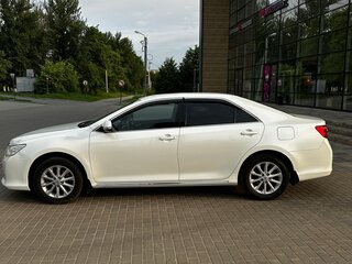 2014 Toyota Camry VII (XV50), белый, 1500000 рублей, вид 4