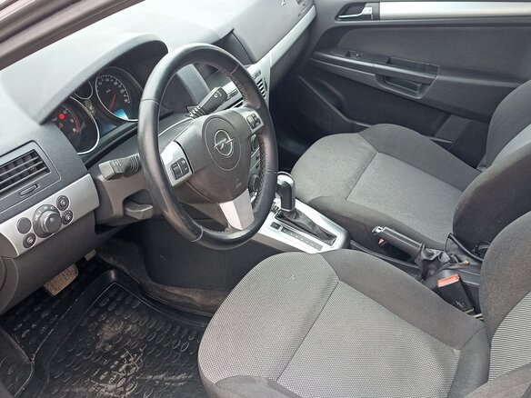 2010 Opel Astra H Рестайлинг, чёрный, 653000 рублей - вид 9