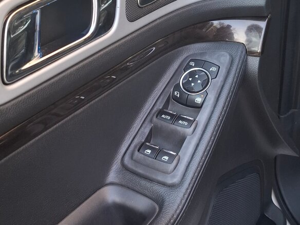 2012 Ford Explorer V, белый, 1770000 рублей - вид 26