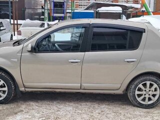 2011 Renault Sandero I, бежевый, 520000 рублей, вид 4