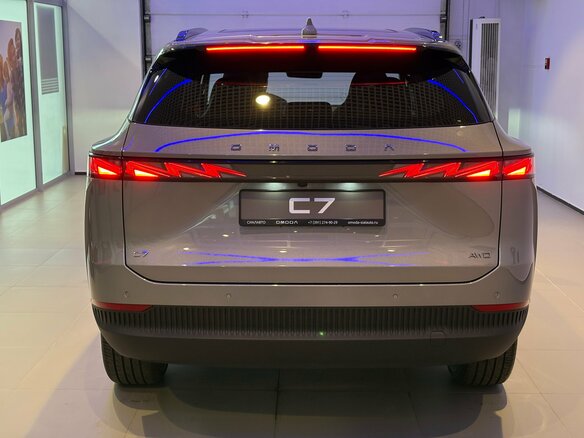 2026 Omoda C7, серебристый, 3344000 рублей - вид 8