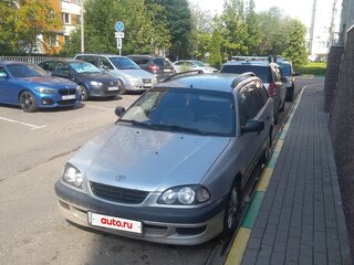 1999 Toyota Avensis I, серебристый, 370000 рублей, вид 2