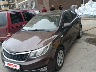 2017 Kia Rio III Рестайлинг, коричневый, 790000 рублей, вид 1