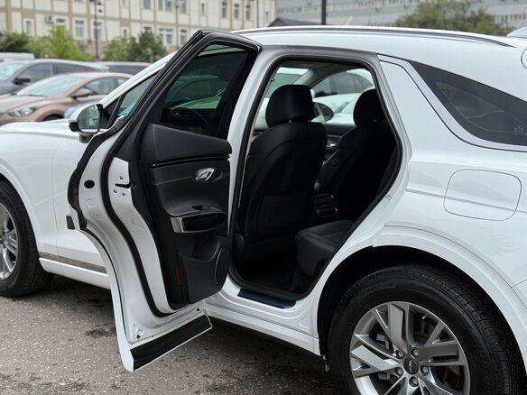 2023 Genesis GV70 I, белый, 6933000 рублей - вид 10