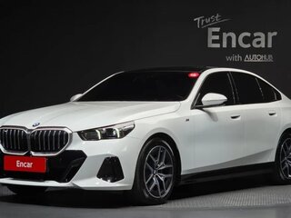 2024 BMW 5 серии 520i VIII (G60/G61/G68), белый, 5530000 рублей, вид 1