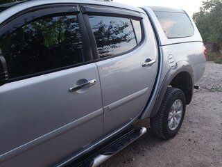 2013 Mitsubishi L200 IV, серебристый, 1450000 рублей, вид 3