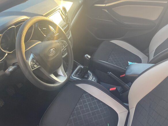 2019 Lada (ВАЗ) Vesta SW Cross I, коричневый, 1250000 рублей - вид 4