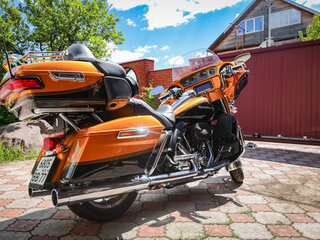 2015 Harley-Davidson CVO, золотистый, 3250000 рублей, вид 3