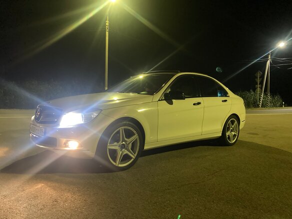2008 Mercedes-Benz C-Класс 200 III (W204), белый, 1250000 рублей - вид 1